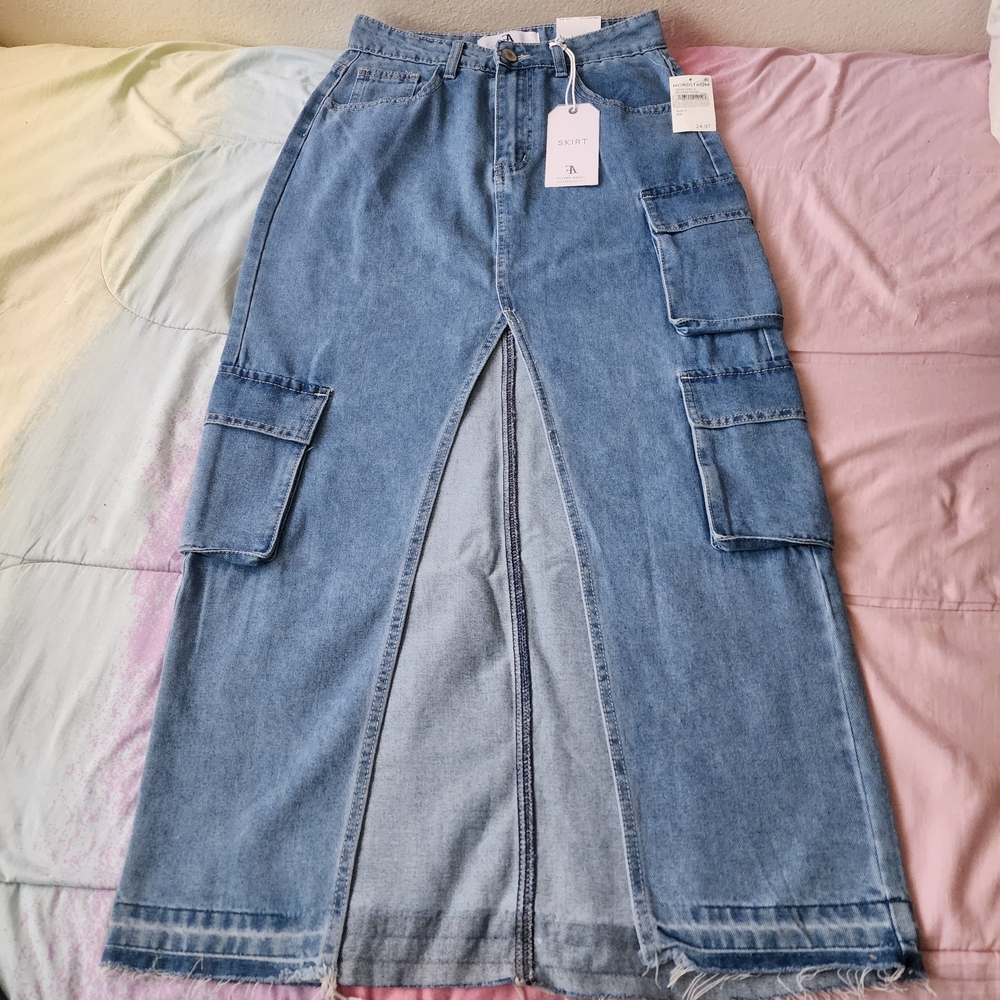 Denim Flying Angel Cargo Front Slit Design Skirt Size 5/27 - Picture 4 of 8
